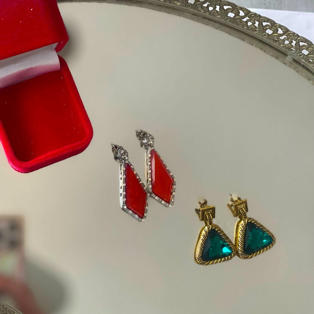 Bundle vintage gem earrings